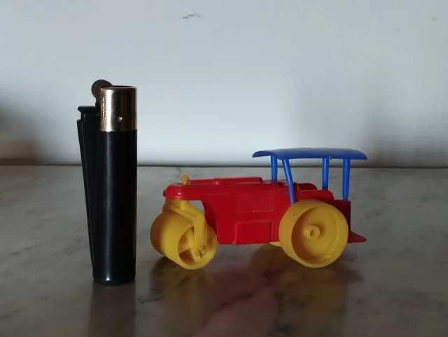 Trator Rolo Compressor Plástico Alemão Antigo