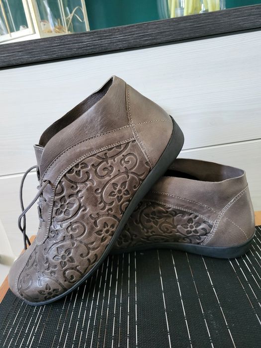 Skórzane zdrowotne botki damskie Helvesco  r.41 skóra naturalna