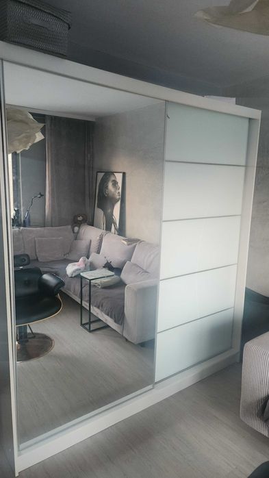 Duża szafa 2m szerokości