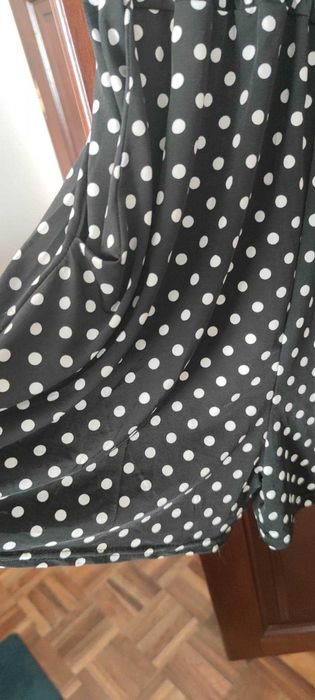 Macacão preto bolinhas (calção) bolsos tamanho único até XL (novo) 10€