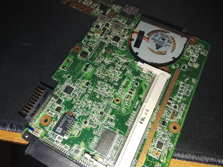 Продам материнскую плату для ноутбука ASUS