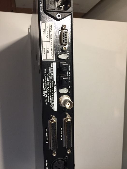 Pre Amplificador 8 canais Focusrite Octopre Platinum SAÍDAS DIGITAIS