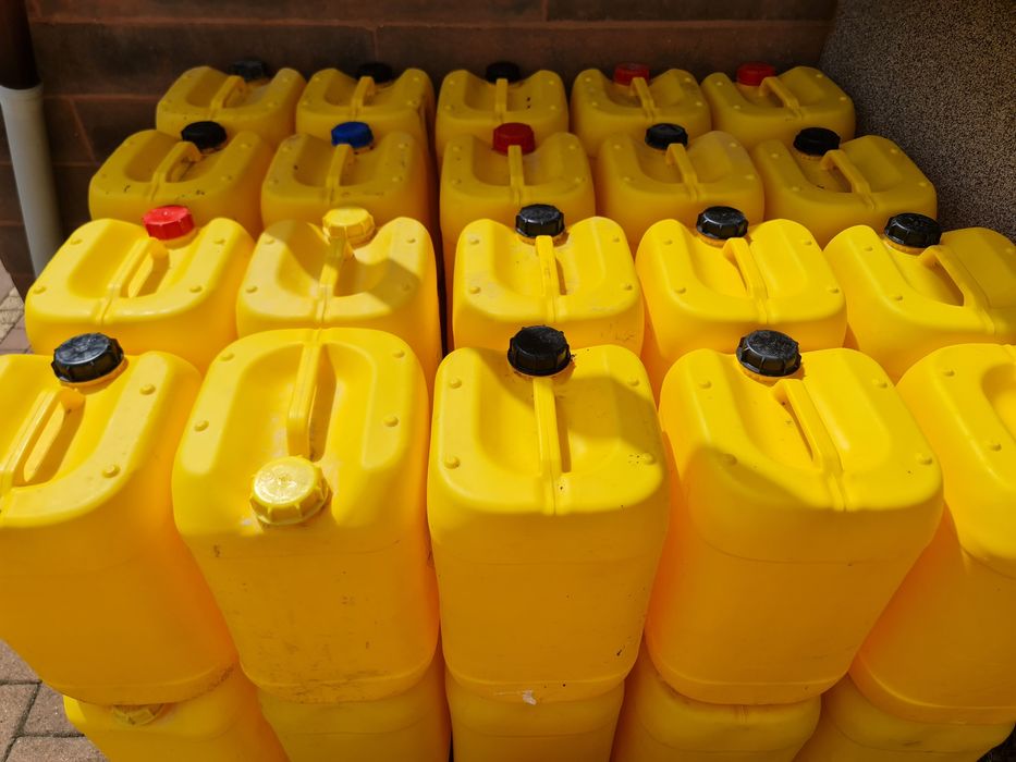 Kanister 25l plastikowy pojemnik żółte niebieskie zbiornik paliwo