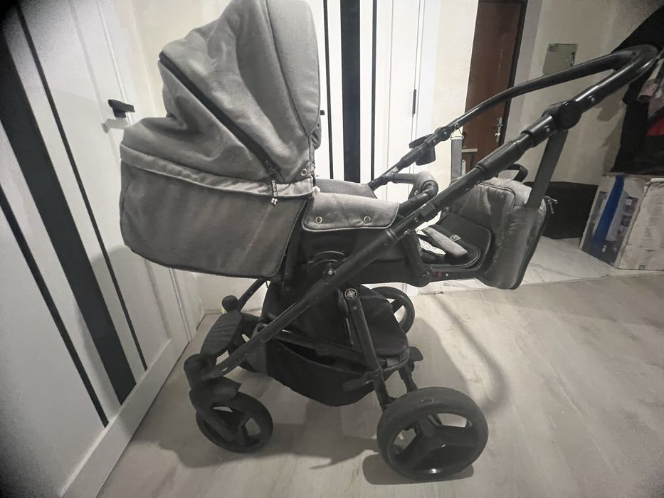 Продам дитячу коляску ADAMEX Reggio 2 в 1