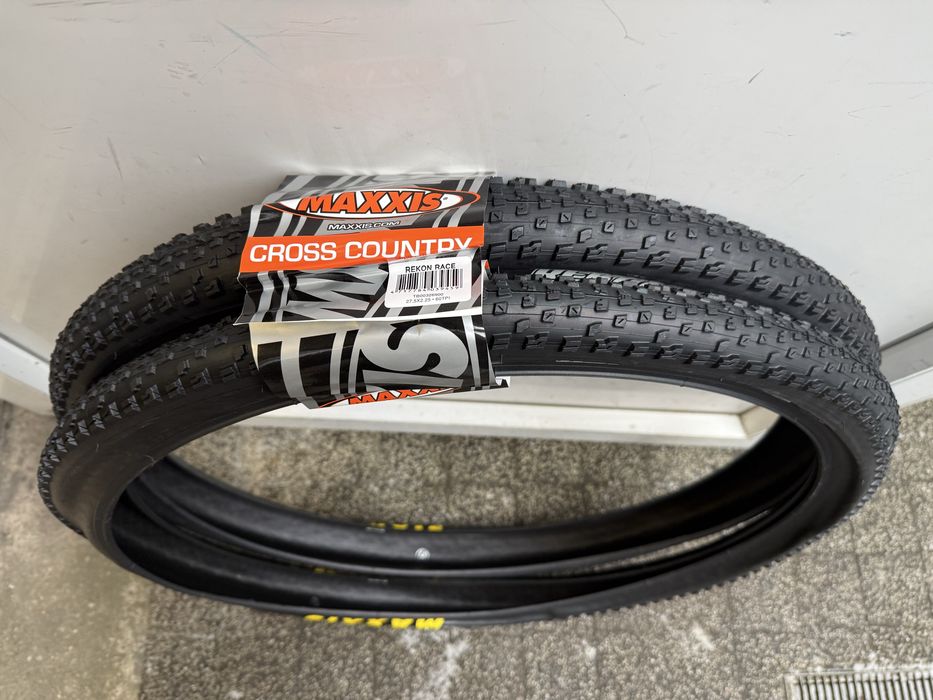 Dwie opony Maxxis REKON RACE 27.5x2.25 60 TPI Drut E-25