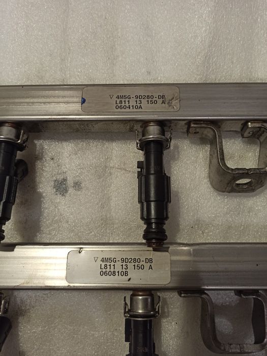 Форсунка 0280156154 паливна рампа рейка 1.6 1.8 2.0 Ford Volvo Mazda