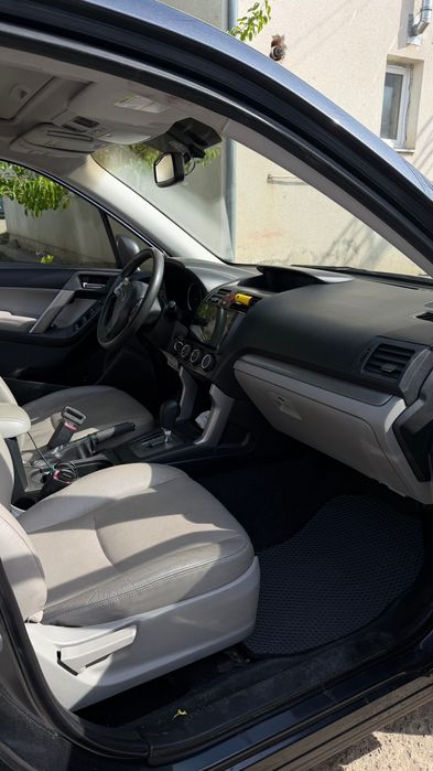 Автомобіль Subaru Forester