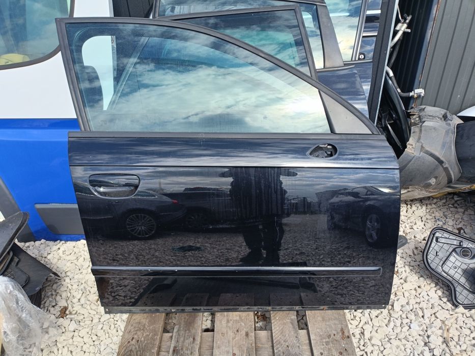Seat Exeo drzwi prawy przód lz9y