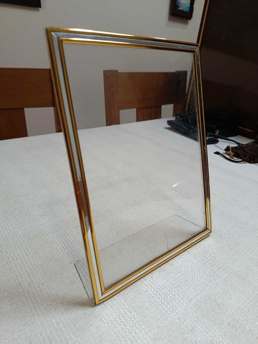 Moldura de Mesa Acrílica