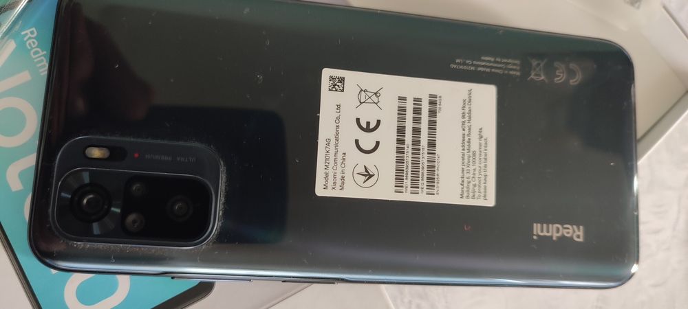 Телефон Xiaomi Redmi Note 10.