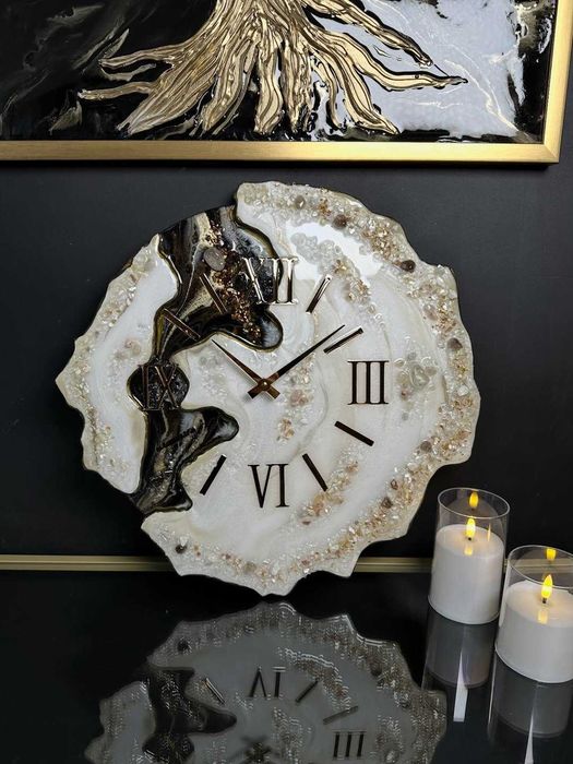 Zegar Ścienny z żywicy epoksydowej. Płatki marmuru.