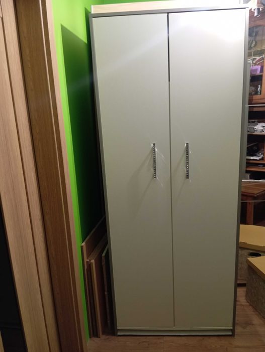 Szafa i komoda do pokoju dziewczynki kryształki biało szare funkcjonalne