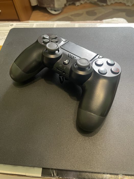 Продам PlayStation 4 Slim на 500GB