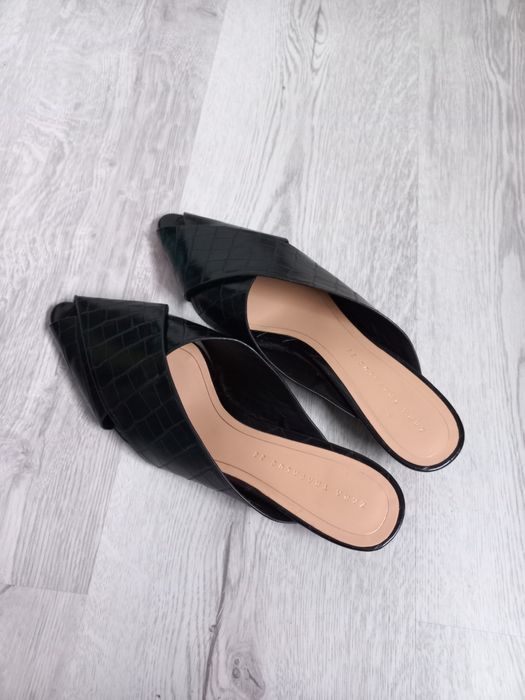 Klapki Zara rozmiar 38