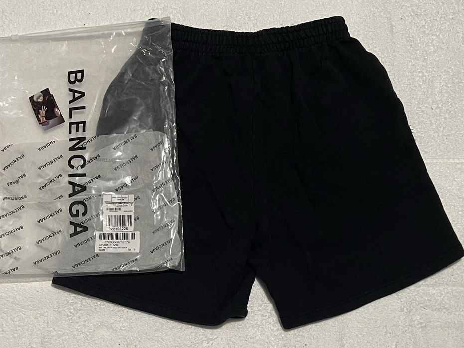 BALENCIAGA shorts,шорти (весна,шорти,шорты)