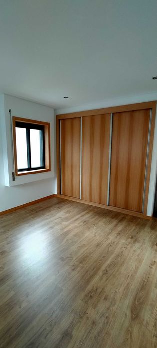 Andar Moradia T2 , com pequeno terraço. Utilização Independente