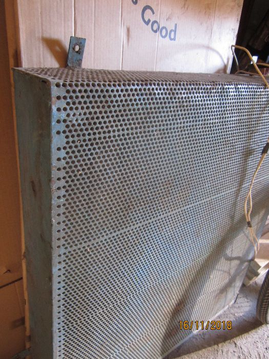 Обогреватель теновый.60см х 60см.1.5кВт 220вольт