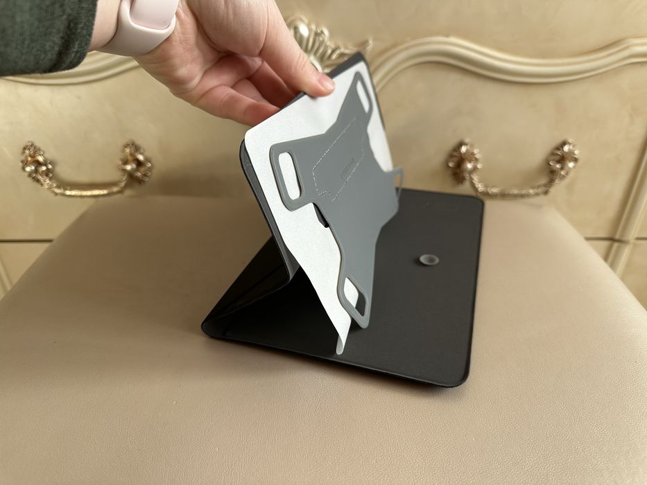 Універсальний чохол для планшетів 7-8 дюймів Tucano Verto