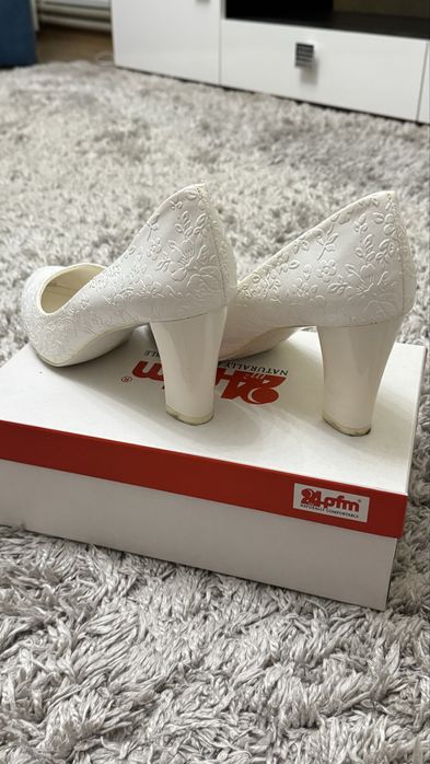 Весільні туфлі 40 розмір