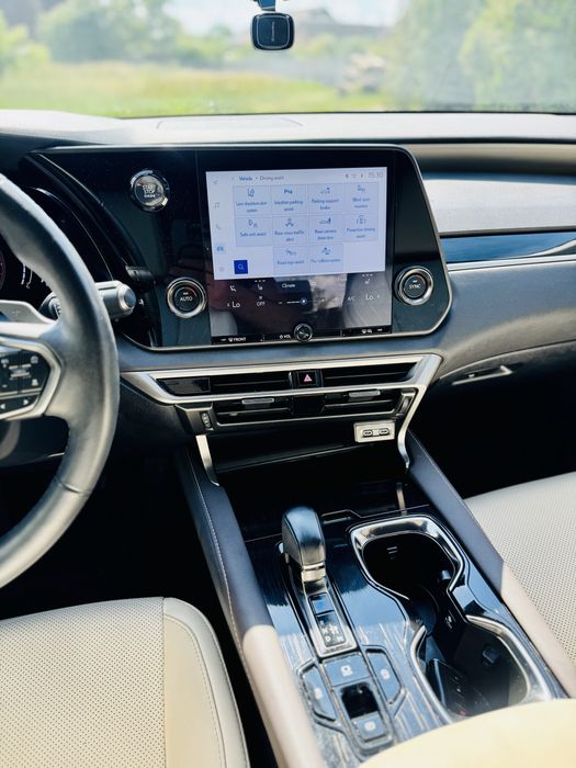 Lexsus RX350 2023рік 2.4 AWD Premium V