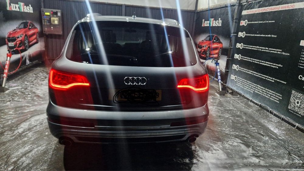 ауди Q7 право рулная