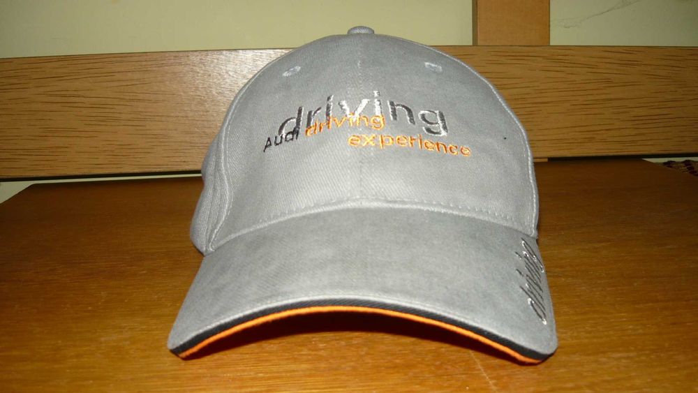 Czapka Audi z daszkiem bejsbolówka baseballówka