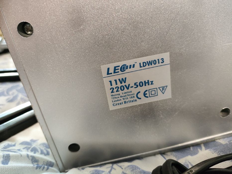 лампа настольная светильник поворотна led ccflгнучка