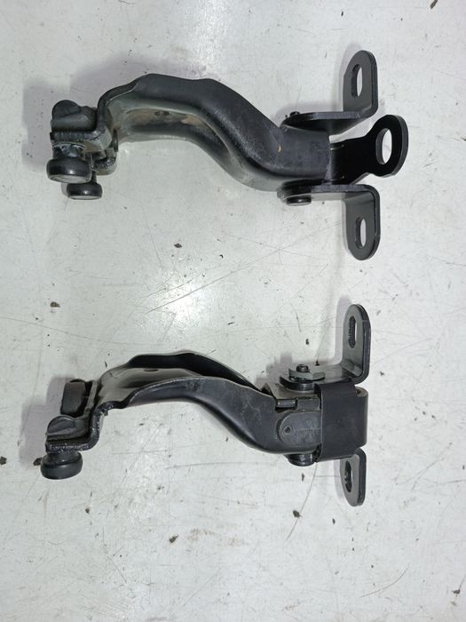 Guia de porta deslizante - FORD TRANSIT COURIER B460 Caixa | 14 -