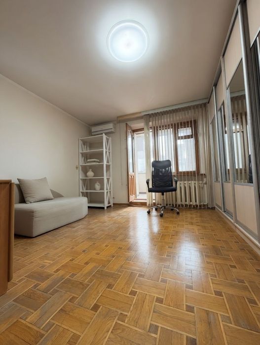 Продам 1 комнатную квартиру спец проэкт Ак. Королёва. Таирова