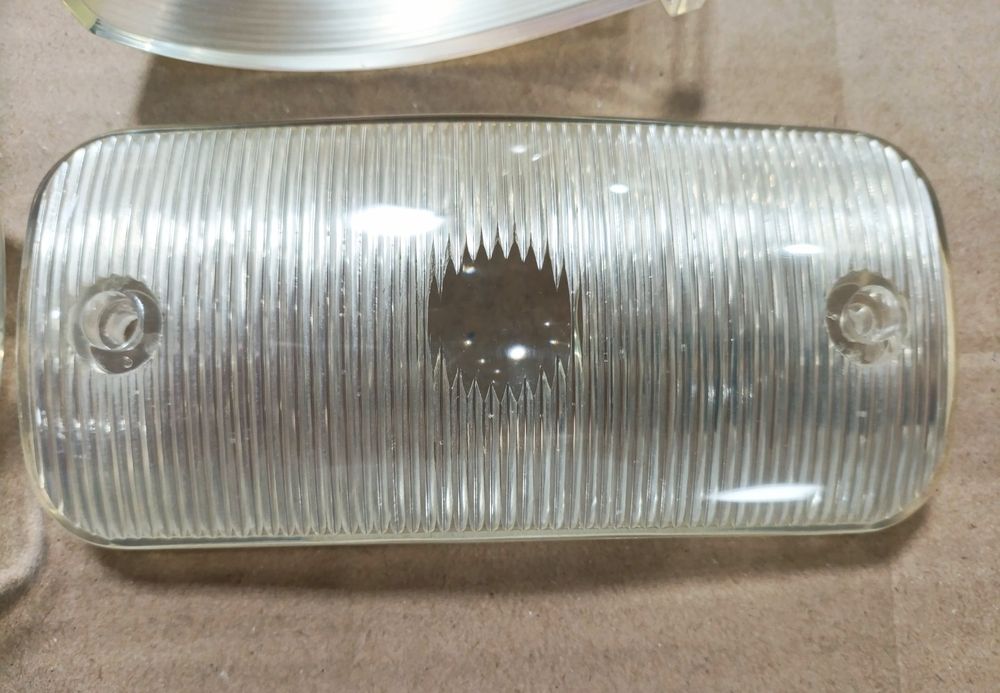 Стекла задних фонарей передних ГАЗ 21 Волга НОВЫЕ