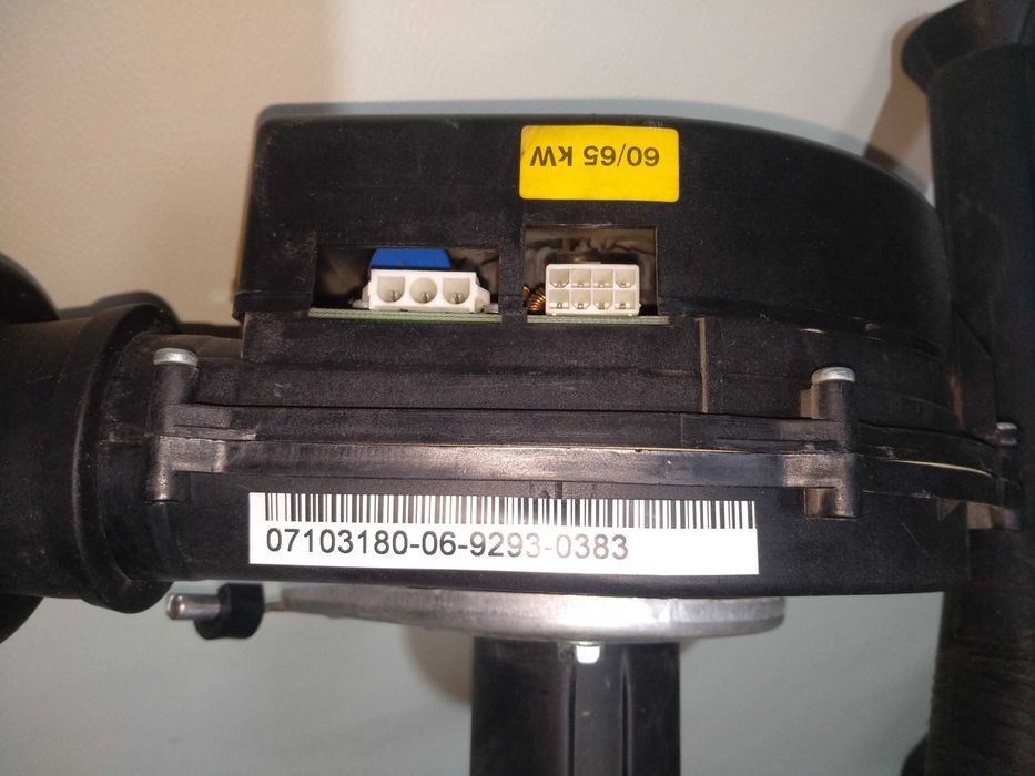 Вентилятор BUDERUS 230В до котла GB112-60 kW(art.0067900533)