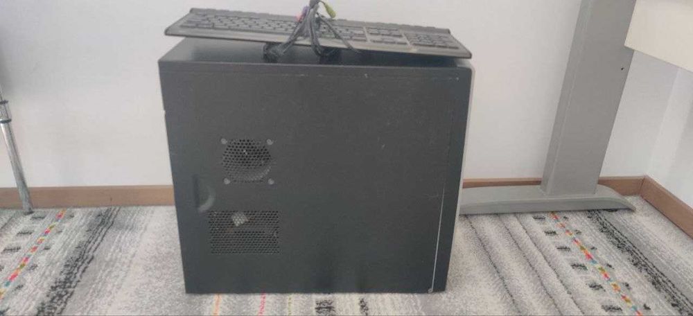 Системний блок ASUS Intel Core 2 Quad Q9300 8GB NVIDIA GeForce 9600GT