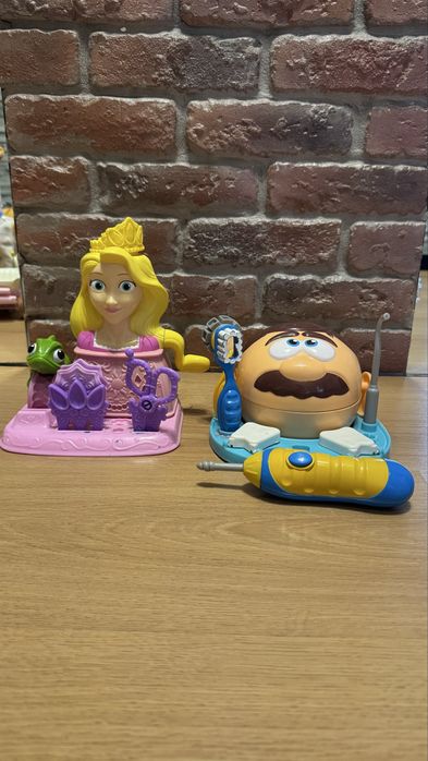 Набір  Play-Doh Містер Зубастик Стоматолог та Рапунцель Перукар