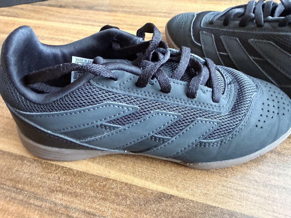 Halówki Adidas Predator club in sala - jak nowe. Rozmiar 33,5