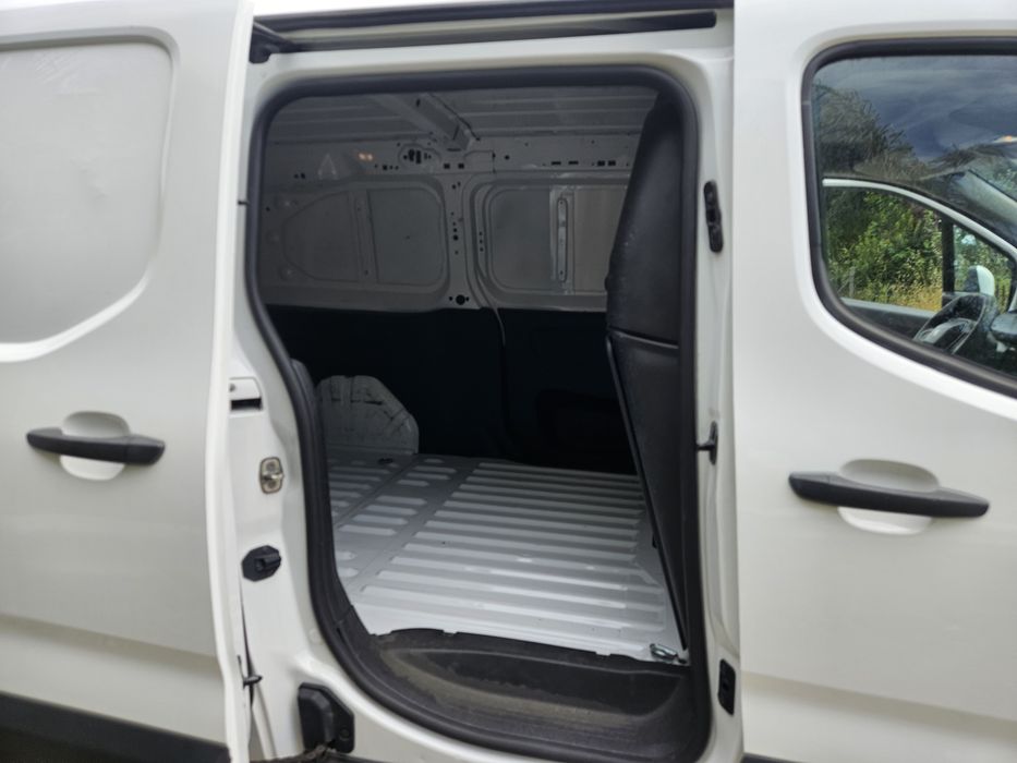 Peugeot partner 1.6 hdi longa ano 2019