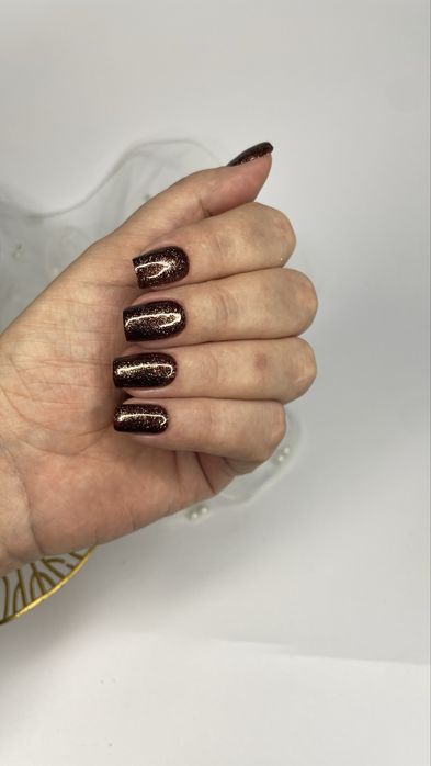 Потрібні моделі на манікюр