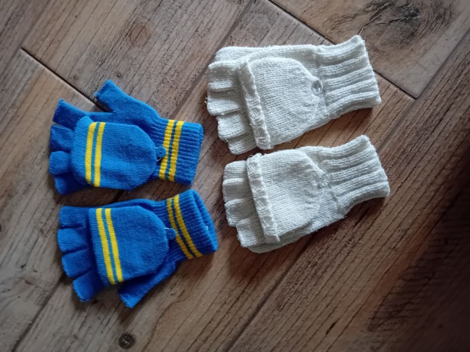 Rękawiczki dwa w jednym z klapka zakryte i odkryte palce