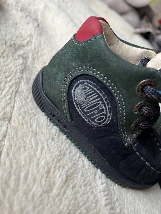 Ботінки дитячі.