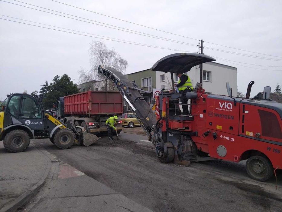 Wywóz Gruzu Papy Ziemi Kontener od 12 m3 Hakowiec Wywrotka Odpady
