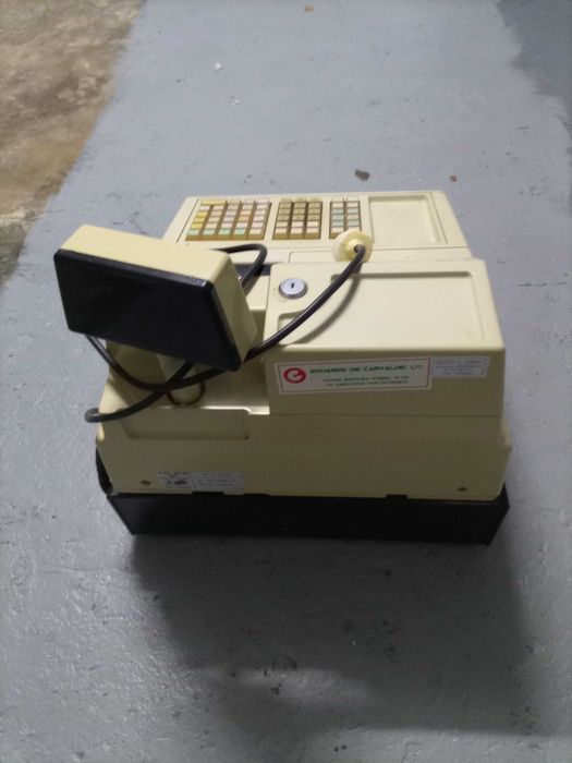 2 Registadoras com gaveta.