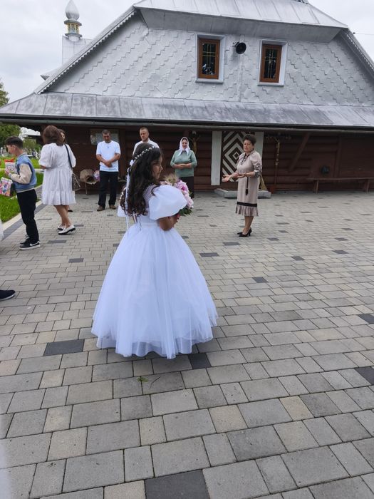 Сукня плаття на причастя