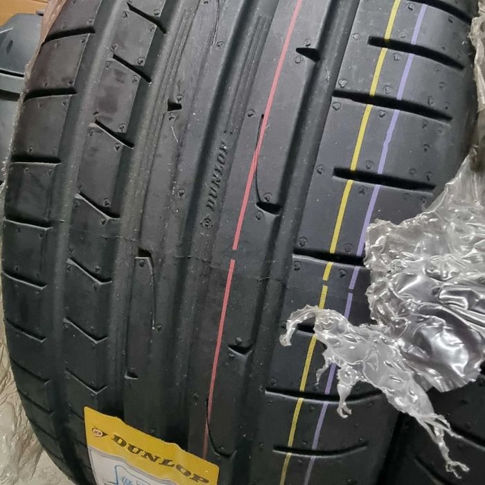 Pneus novos 225/45 R17