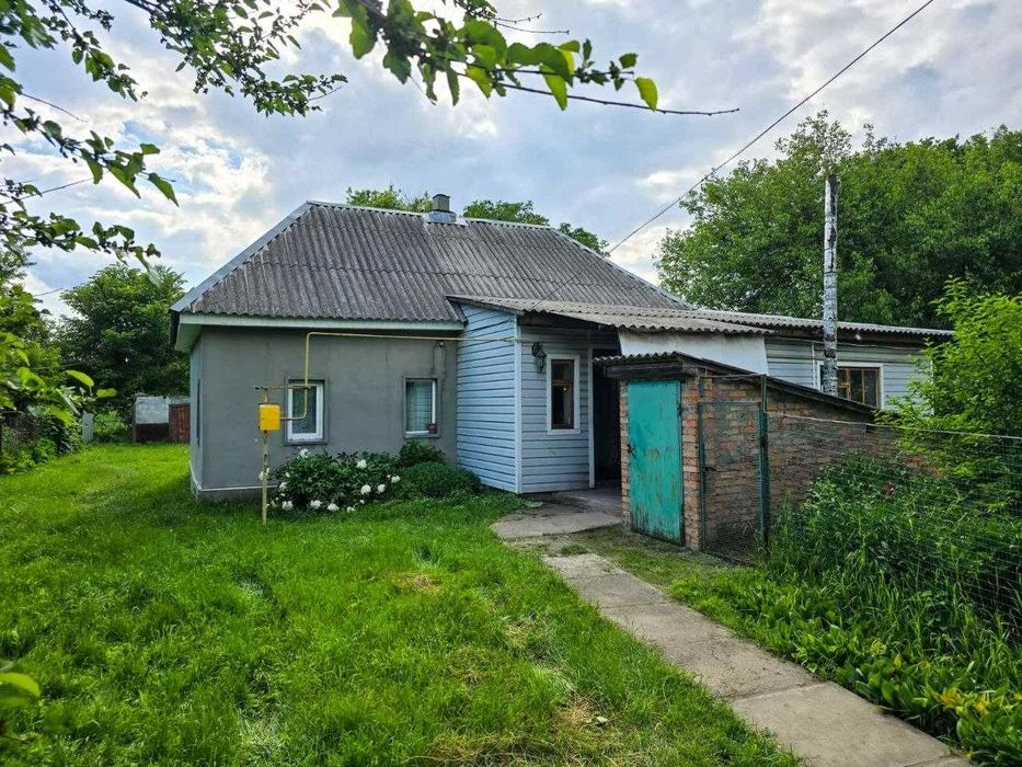 Продається будинок у Чернігівській обл., с. Кобижча.