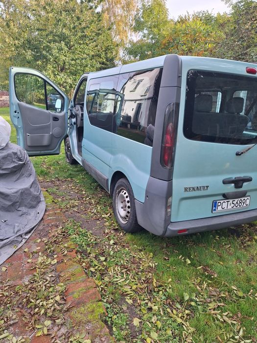 Renault Trafic 8-osobowy
