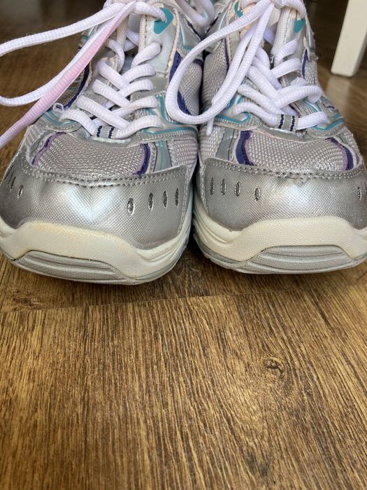 Włoskie buty sportowe venice rozm. 40