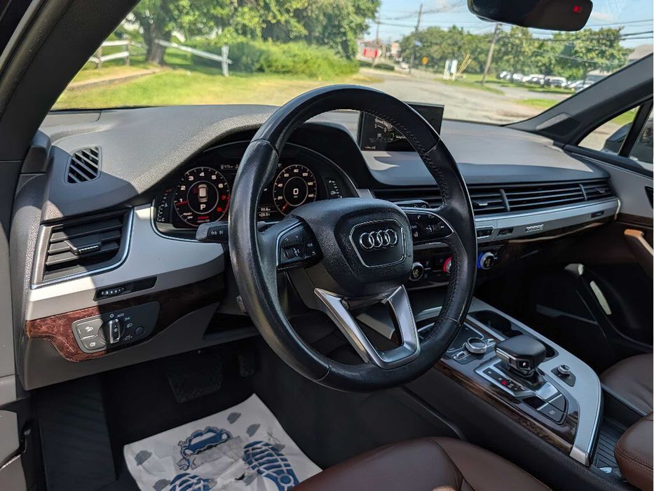 Audi Q7      2019