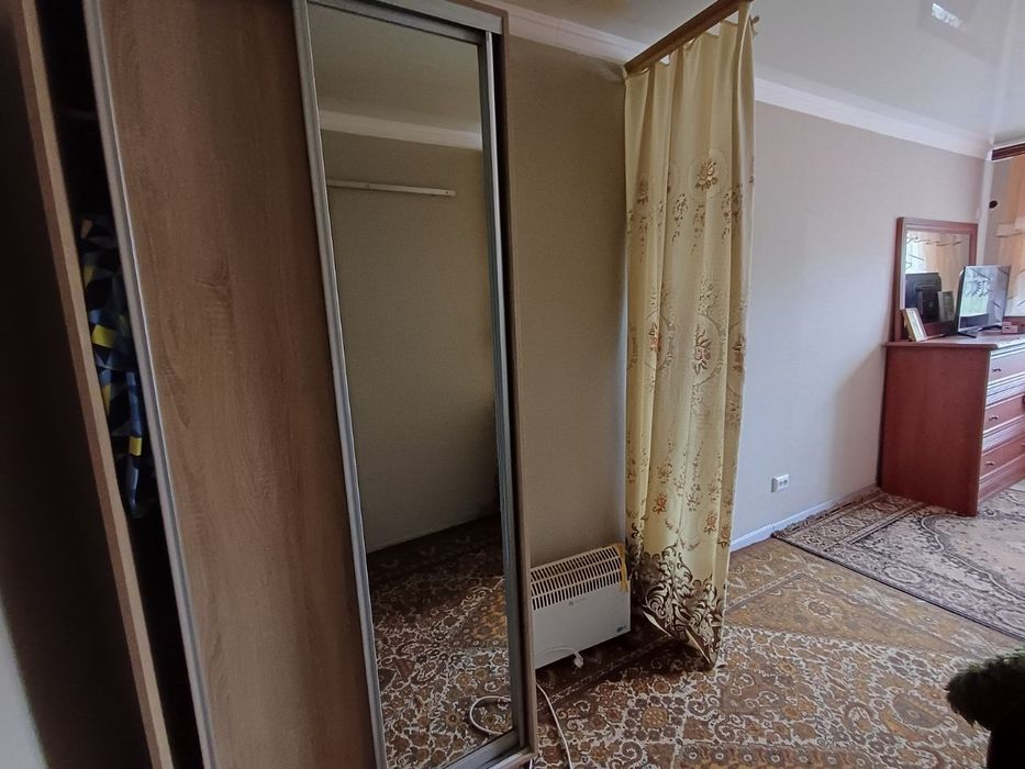Продаж 1кім кв біля райлікарні