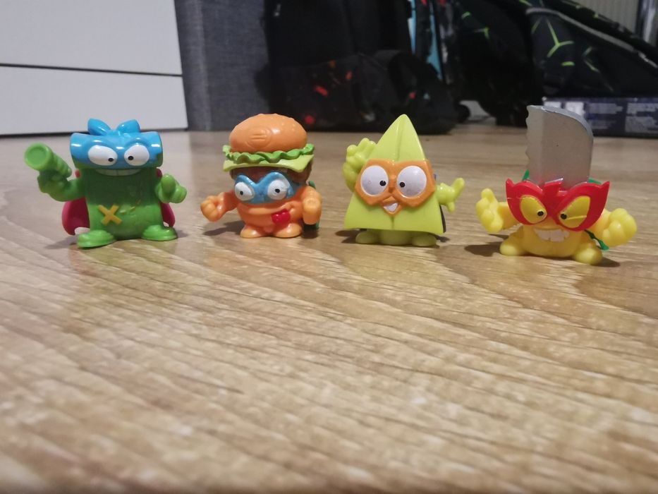 Zestaw figurek super zings 20 szt.