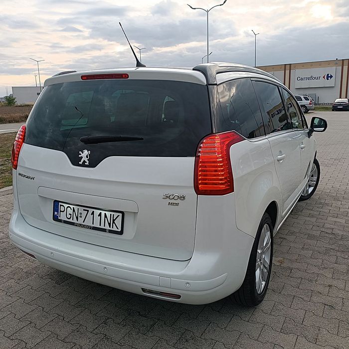 Peugeot 5008 2,0 HDi 163km. Automat, kolor biała perła, bogate wyposażenie.