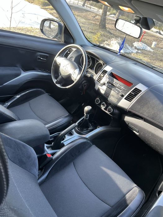 •Mitsubishi Outlander• 2011rok• 2.2 di-d• 1 wlaściciel• z Niemiec•